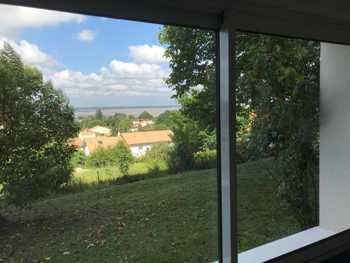 Appartement Avec Vue Panoramique Sur L'Estuaire De La Gironde Plassac  Kültér fotó